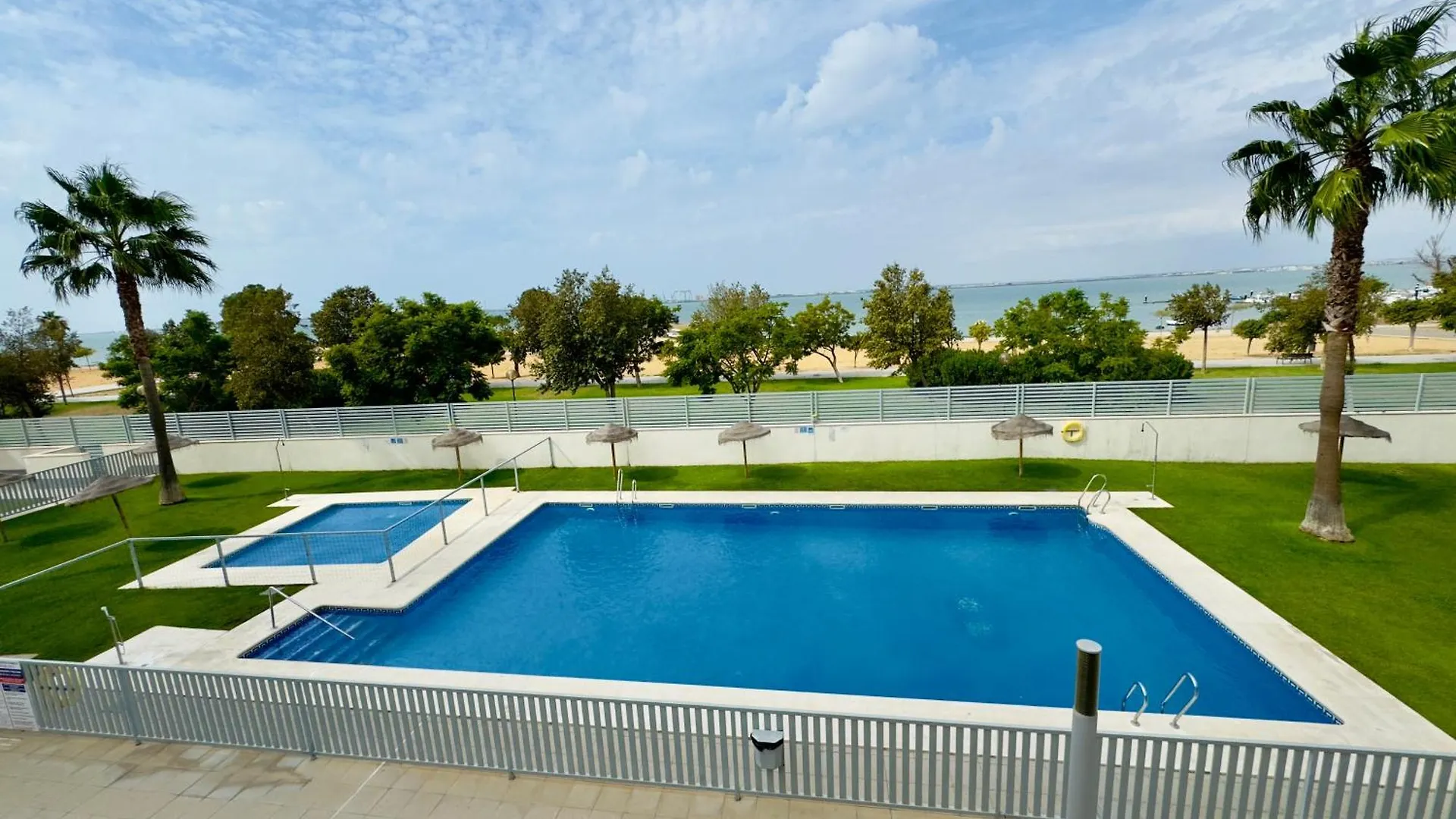 Bahia Azul Suites, Piscina & Padel Сан Фернандо
